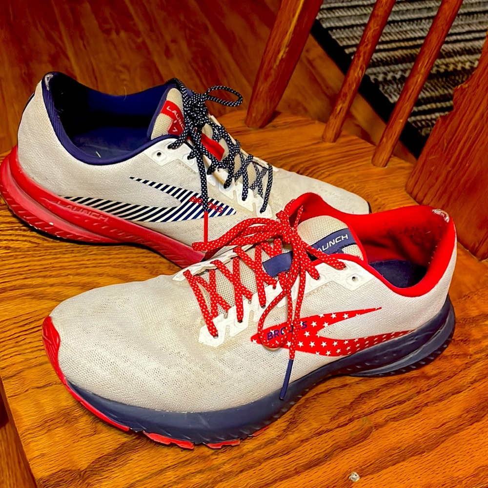 Brooks Launch 7